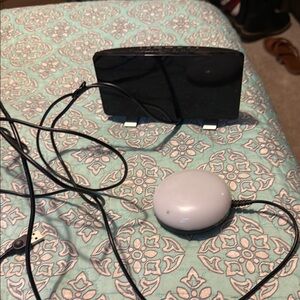 Alarm clock for the deaf. If u r a heavy sleeper this is the clock for u!!